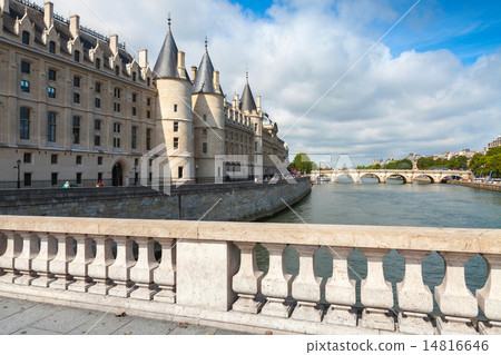 Conciergerie, royal palace and prison in Paris Conciergerie, royal palace and prison in Paris 14816646