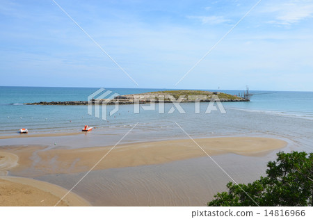 The small island of Isola La Chianca 14816966