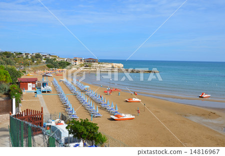 Isola La Chianca beach 14816967