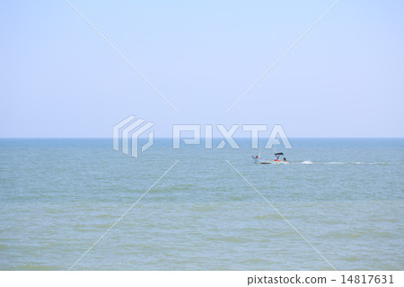 Small fishing boat at Phetchaburi, Thailand 14817631