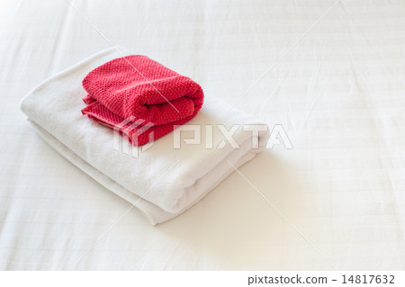 Towels on the bed Towels on the bed 14817632