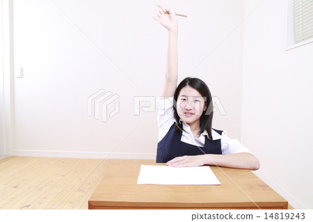 女孩舉手初中生 女孩舉手初中生 14819243