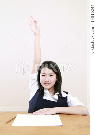 女孩舉手初中生 女孩舉手初中生 14819244