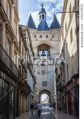 Ancient  Porte Cailhau in Bordeaux, France 14819945