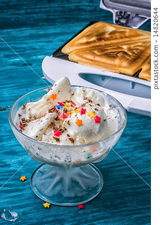 baked toast smeared ice cream in raspberry jam baked toast smeared ice cream in raspberry jam 14820644