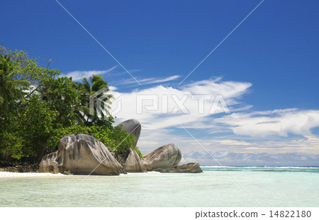 The island of dreams. Rest and relaxation. The island of dreams. Rest and relaxation. 14822180