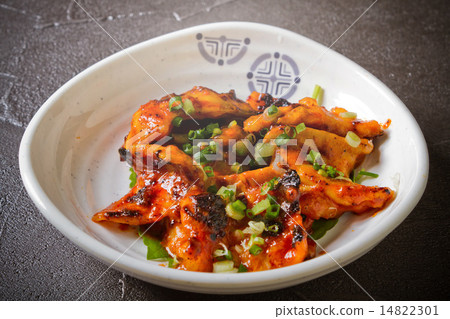 激素新鮮出爐的韓國料理烤肉 14822301