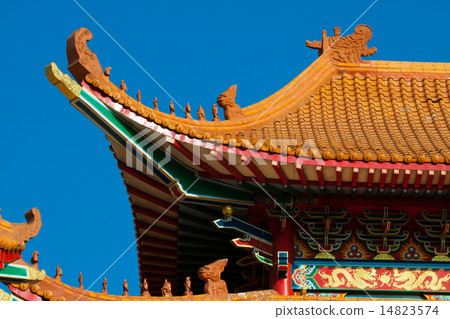 China temple and many people prayed the god China temple and many people prayed the god 14823574
