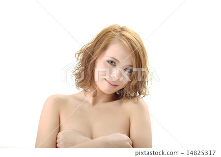 Female model to suppress bust and pose Female model to suppress bust and pose 14825317