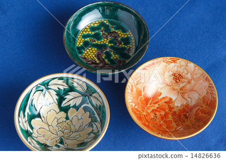 [Ishikawa Prefecture] Kanazawa Traditional Craft Kutani Ware 14826636