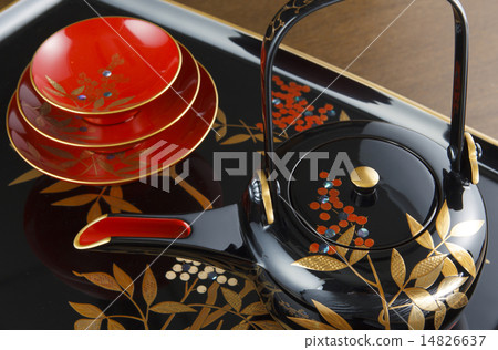 lacquerware 14826637