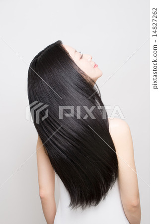 Beautiful woman with upturned black hair - Stock Illustration  [100649197] - PIXTA