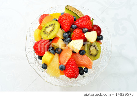 Cut fruit image of breakfast. 14829573