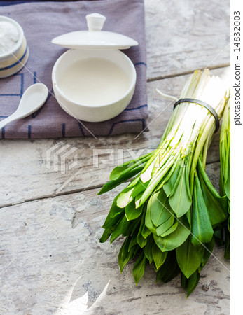 Ramson with sour cream and salt to the light board 14832003