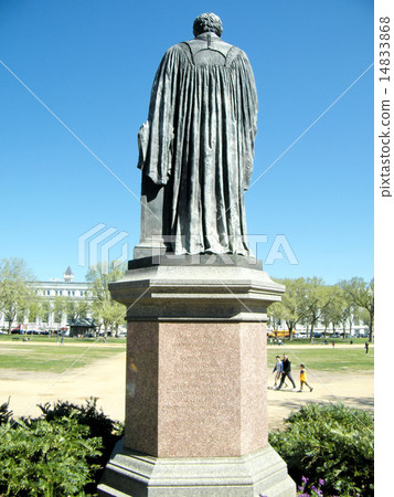 Washington statue of Joseph Henry 2010 Washington statue of Joseph Henry 2010 14833868