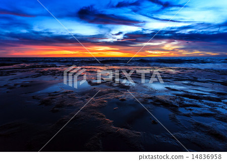 Dramatic Sunset in Bali Dramatic Sunset in Bali 14836958