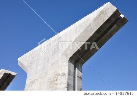 高速公路碼頭建設中 高速公路碼頭建設中 14837613
