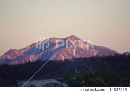 黃昏的山脈 黃昏的山脈 14837659