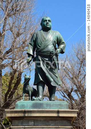 Ueno's Takamori Saigo statue 14840418
