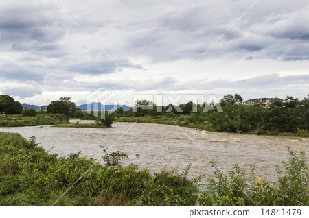 增加颱風 14841479