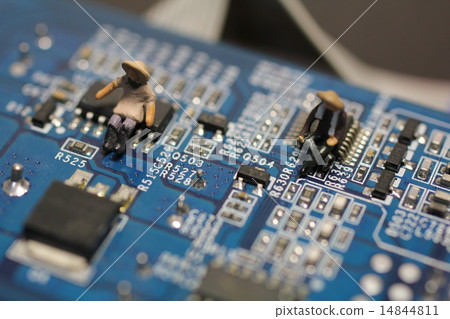 Electronic substrate 14844811