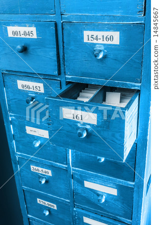 Cabinet for keeping paper documents 14845667