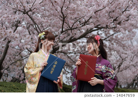 10.20 Japanese woman hakama post diploma in twenties 14847659