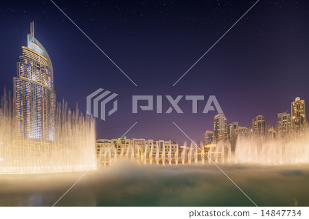The dancing fountain Burj Khalifa in Dubai, UAE 14847734