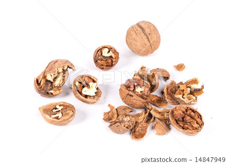 cracked walnuts 14847949