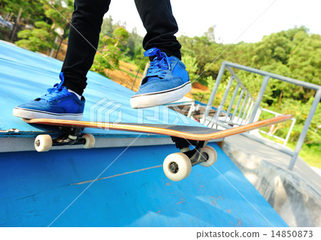 skateboarding woman legs at skatepark skateboarding woman legs at skatepark 14850873