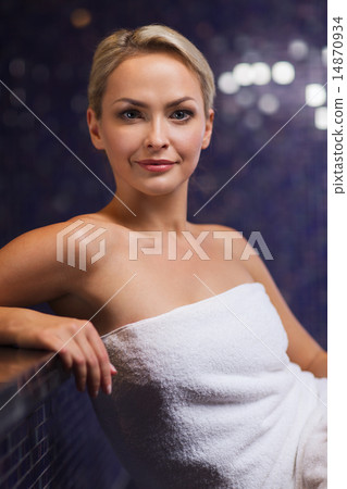 beautiful young woman sitting in bath towel beautiful young woman sitting in bath towel 14870934