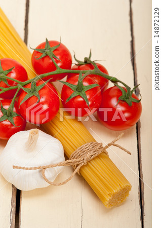 Italian basic pasta ingredients Italian basic pasta ingredients 14872129