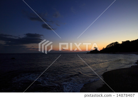 Evening scenery of Keihin 14878407