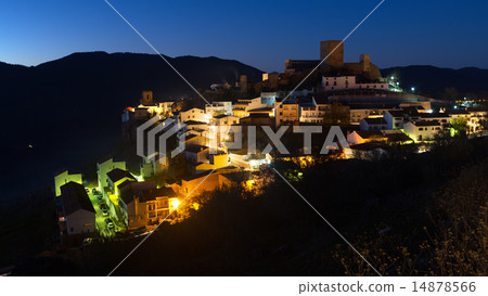 Night view of Hornos de Segura town 14878566