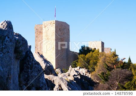 Saint Catherine Castle at cliff in Jaen 14878590