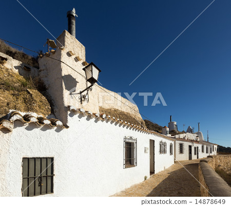 dwelling houses into mount. Chinchilla dwelling houses into mount. Chinchilla 14878649