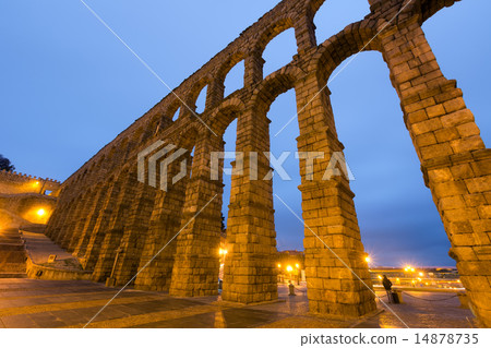 wide angle shot of Roman Aqueduct in Segovia, Spain wide angle shot of Roman Aqueduct in Segovia, Spain 14878735