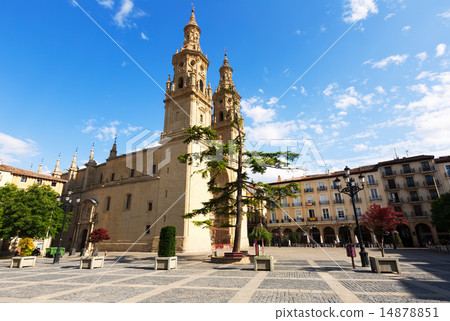 Co-Cathedral of Saint Maria de la Redonda in Logrono 14878851