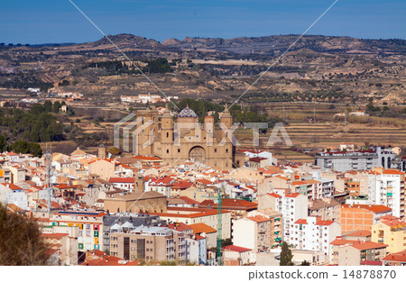View of Alcaniz with Santa Maria la Mayor View of Alcaniz with Santa Maria la Mayor 14878870