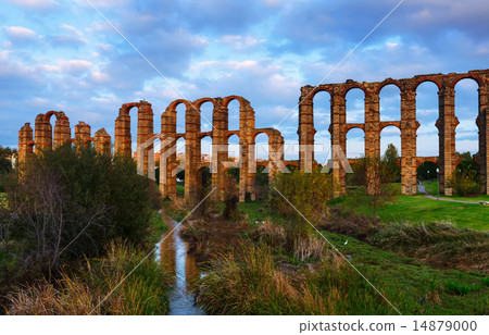 Acueducto de los Milagros - Roman aqueduct. Merida Acueducto de los Milagros - Roman aqueduct. Merida 14879000