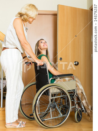 Social worker and disabled woman 14879287
