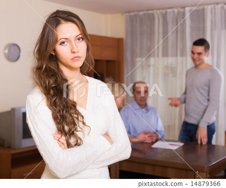 Misunderstending in family 14879366