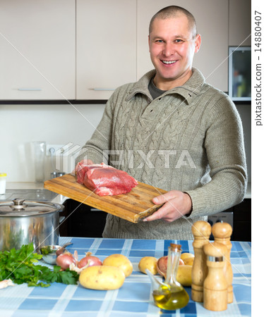 Meatlover cooking meat 14880407