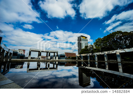水面和天空 水面和天空 14882884