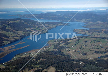 Tasmania aerial view 14883639