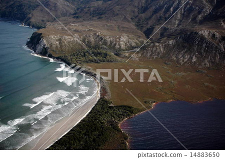 Tasmania aerial view 14883650