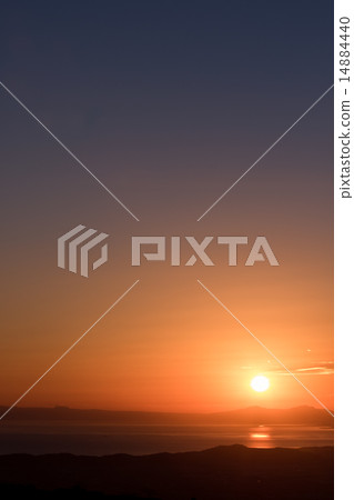 Sunrise from Hiraodai at dawn 14884440