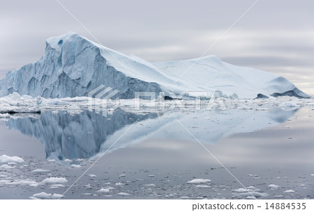 Nature and landscapes of Greenland. Unique climati 14884535