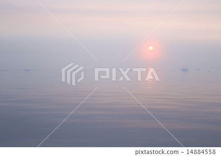 Nature and landscapes of Greenland. Unique climati 14884558