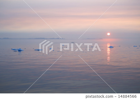 Nature and landscapes of Greenland. Unique climati Nature and landscapes of Greenland. Unique climati 14884566